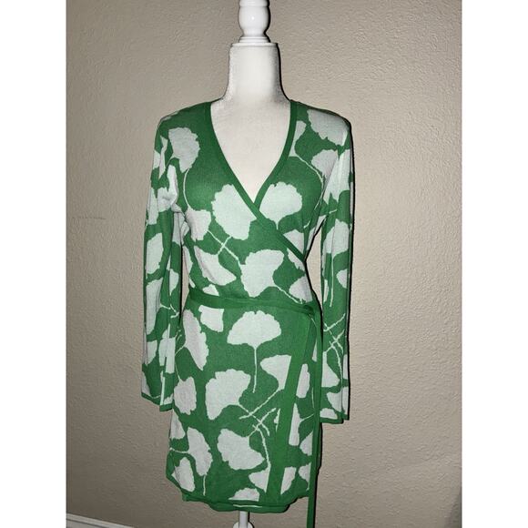 Diane Von Furstenberg Wrap Dress M DVF Target Ginkgo Kelly Green Sweater Knit - Picture 2 of 10